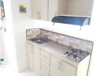 Apartaestudio en venta en Prado Centro, Medellín, 35 m² · foto 2 de 14