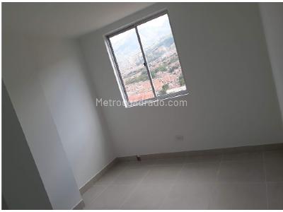 Apartamento en venta en Bello, Medellín · foto 5 de 13