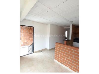 Casa de 2 alcobas en venta en Camacol, Bello, 120 m² · foto 2 de 10