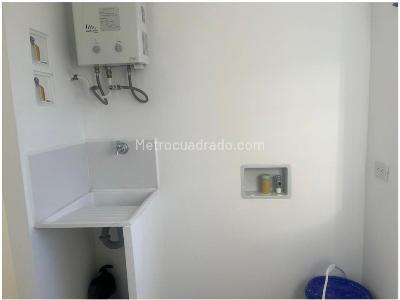 Apartamento de 3 alcobas en venta en Molinares, Bello, 92 m² · foto 4 de 14