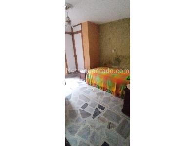 Casa de 2 alcobas en venta en Boston, Medellín, 68 m² · foto 10 de 15