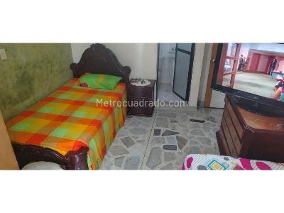 Casa de 2 alcobas en venta en Boston, Medellín, 68 m² · foto 11 de 15