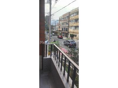 Casa de 2 alcobas en venta en Boston, Medellín, 68 m² · foto 2 de 15