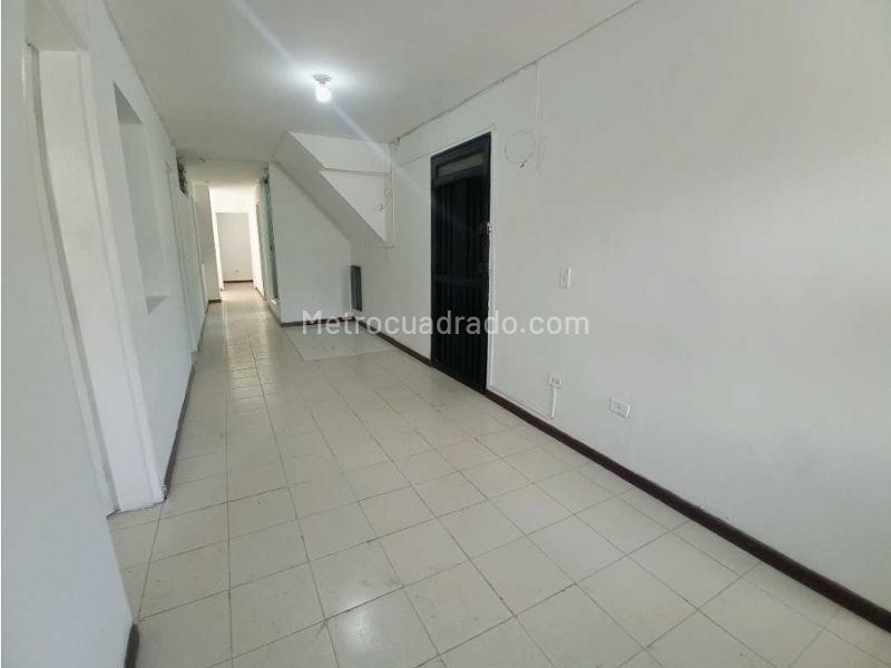 4BR House in La Florida (110 m²) - 4