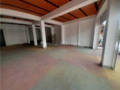 Retail space for rent in Manchester, Bello
