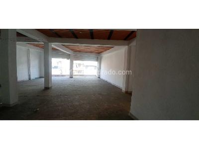 Retail space for rent in Manchester, Bello