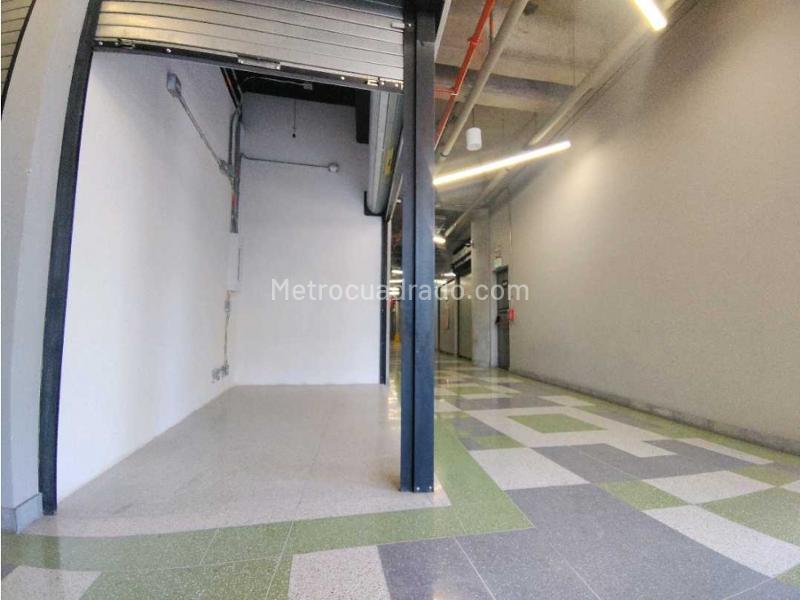 Local Comercial en Arriendo, Niquia, Bello - Más