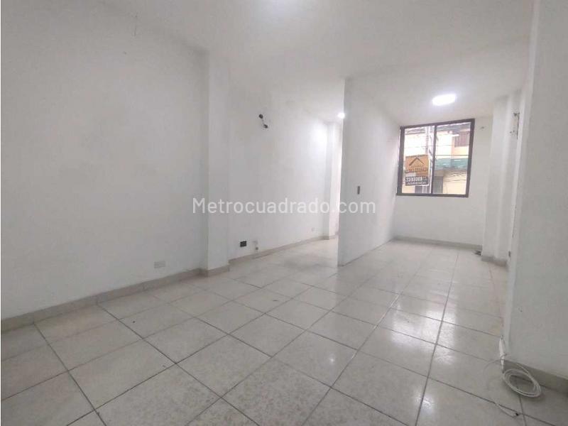 Local Comercial en Arriendo, Prado, Bello - Más