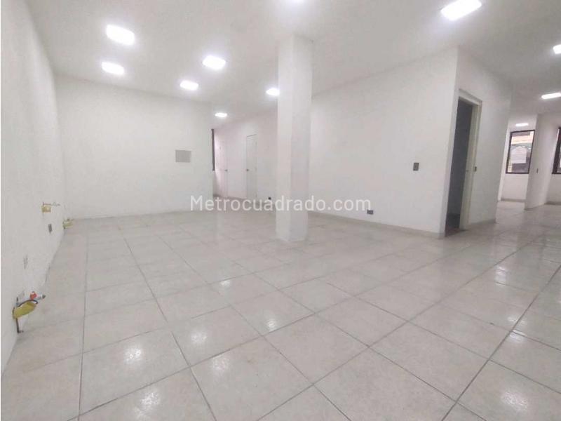 Local Comercial en Arriendo, Prado, Bello - Vista 2