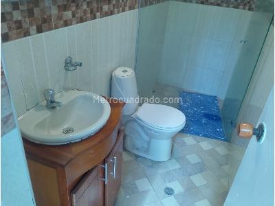 Casa de 5 alcobas en venta en Buenos Aires, Medellín, 130 m² · foto 15 de 18