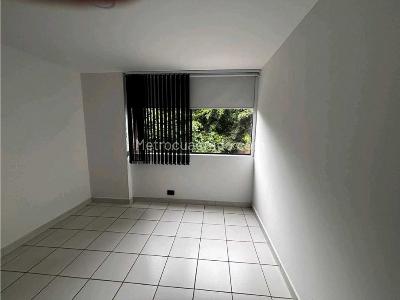 Apartamento en arriendo en Poblado, Medellín · foto 3 de 15