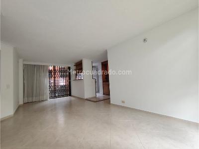 Apartamento de 3 alcobas en arriendo en Loma Del Indio, Medellín, 85 m² · foto 3 de 15