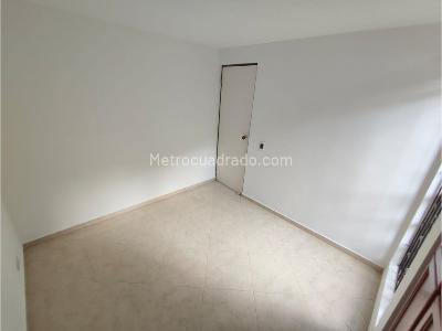 Apartamento de 3 alcobas en arriendo en Loma Del Indio, Medellín, 85 m² · foto 8 de 15