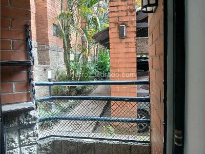 Apartamento de 3 alcobas en arriendo en Loma Del Indio, Medellín, 85 m² · foto 13 de 15