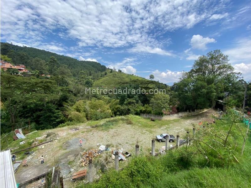 Lote en Arriendo, Belen, Medellín - Vista 2