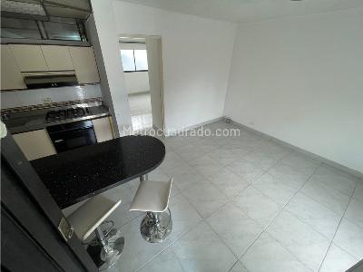 Apartamento de 2 alcobas en arriendo en La Almeria, Medellín, 40 m² · foto 2 de 9