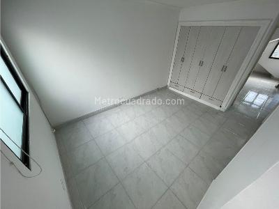 Apartamento de 2 alcobas en arriendo en La Almeria, Medellín, 40 m² · foto 6 de 9