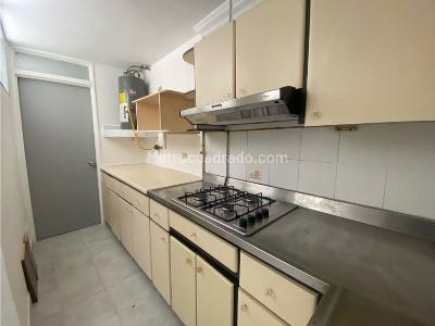 Apartamento de 4 alcobas en arriendo en El Nogal, Medellín, 156 m² · foto 3 de 20