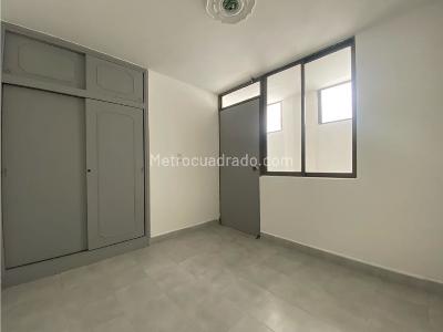 Apartamento de 4 alcobas en arriendo en El Nogal, Medellín, 156 m² · foto 18 de 20
