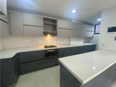 Apartamento de 2 alcobas en arriendo en La Castellana, Medellín, 180 m² · foto 2 de 20