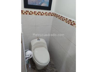 Casa de 5 alcobas en venta en Boston Los Angeles, Medellín, 256 m² · foto 14 de 20