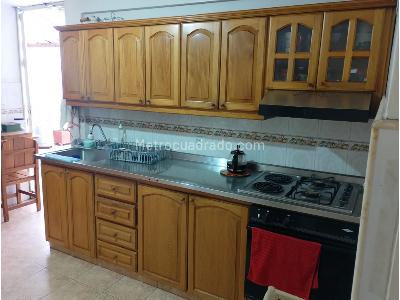 Casa de 5 alcobas en venta en Boston Los Angeles, Medellín, 256 m² · foto 17 de 20