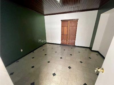 Casa en arriendo en Prado Centro, Medellín · foto 14 de 20