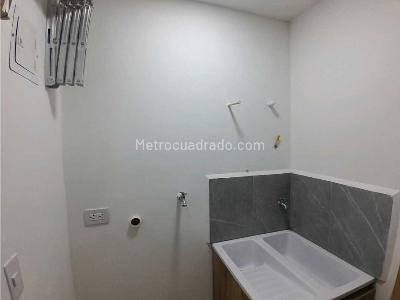 Apartaestudio en arriendo en Centro, Medellín · foto 14 de 16