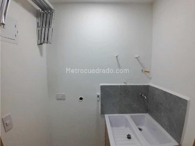 Apartaestudio en arriendo en Centro, Medellín · foto 11 de 14