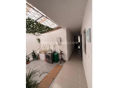 Casa de 4 alcobas en venta en Campo Valdes, Medellín, 123 m² · foto 5 de 10