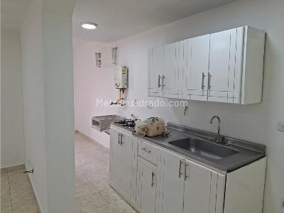 Apartamento en venta en Bombona 1, Medellín · foto 3 de 20