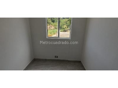 Apartamento de 3 alcobas en arriendo en Robledo Pajarito, Medellín, 50 m² · foto 10 de 15