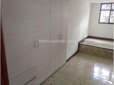 Casa de 5 alcobas en venta en Boston, Medellín, 200 m² · foto 20 de 20