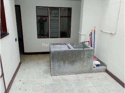 Casa de 5 alcobas en venta en Boston, Medellín, 200 m² · foto 4 de 20