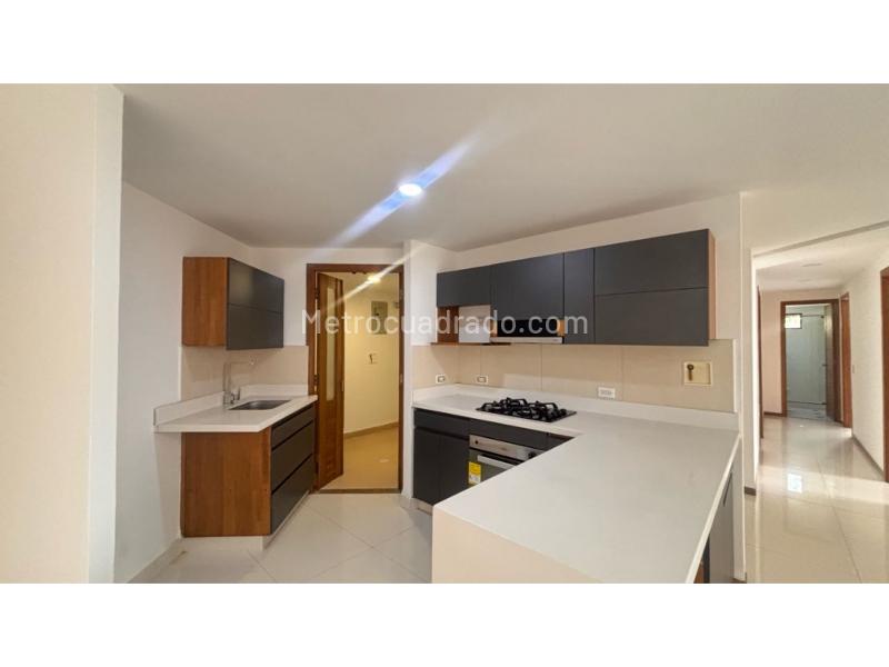3BR Apartment in Las Lomitas (100 m²)