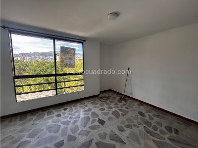 Apartamento de 1 alcoba en arriendo en Robledo Pilarica, Medellín, 35 m² · foto 2 de 6