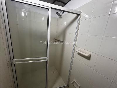 Apartamento de 1 alcoba en arriendo en Robledo Pilarica, Medellín, 35 m² · foto 5 de 6