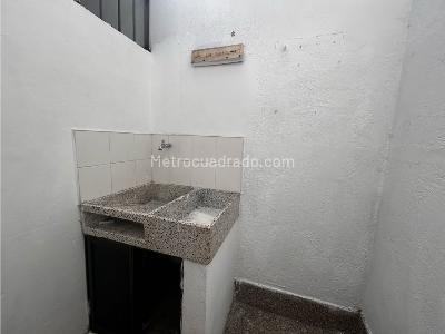 Apartamento de 1 alcoba en arriendo en Robledo Pilarica, Medellín, 35 m² · foto 6 de 6