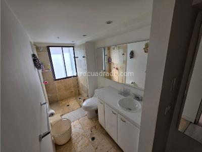 Apartamento de 4 alcobas en venta en El Poblado, Medellín, 256 m² · foto 15 de 20
