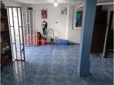 Casa de 5 alcobas en venta en Campo Valdes, Medellín, 95 m² · foto 10 de 20
