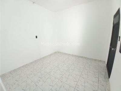 Casa de 5 alcobas en arriendo en El Salvador, Medellín, 245 m² · foto 14 de 20