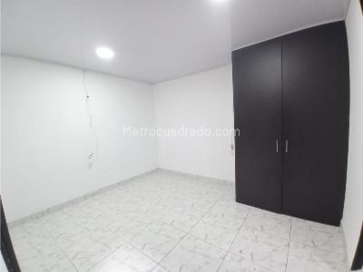 Casa de 5 alcobas en arriendo en El Salvador, Medellín, 245 m² · foto 6 de 20
