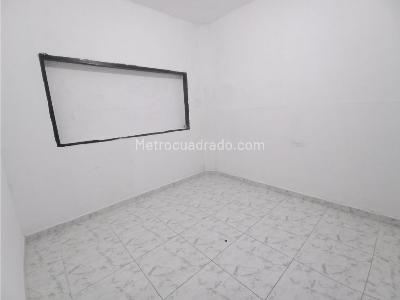 Casa de 5 alcobas en arriendo en El Salvador, Medellín, 245 m² · foto 8 de 20