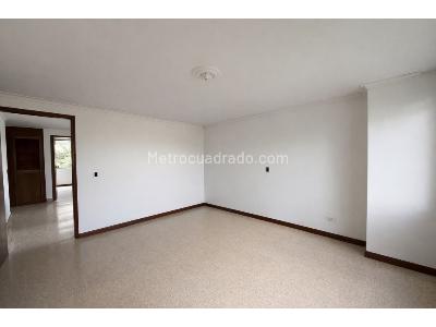 Apartamento de 3 alcobas en arriendo en El Poblado, Medellín, 136 m² · foto 4 de 12
