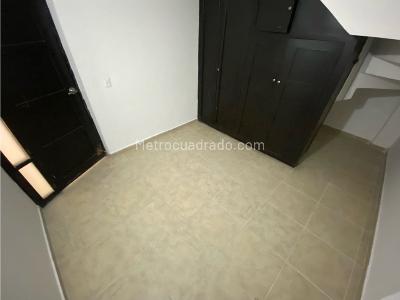 Casa de 2 alcobas en arriendo en Cristobal, Medellín, 95 m² · foto 5 de 16