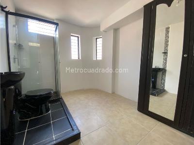 Casa de 2 alcobas en arriendo en Cristobal, Medellín, 95 m² · foto 9 de 16
