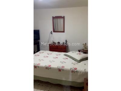 Casa de 4 alcobas en venta en La Milagrosa, Medellín, 168 m² · foto 5 de 17