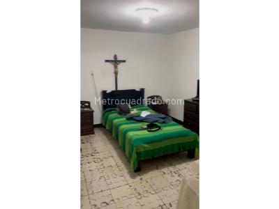 Casa de 4 alcobas en venta en La Milagrosa, Medellín, 168 m² · foto 7 de 17