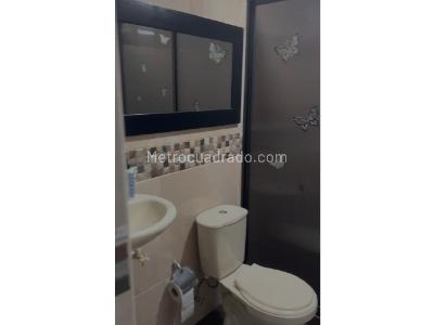 Casa de 4 alcobas en venta en La Milagrosa, Medellín, 168 m² · foto 10 de 17