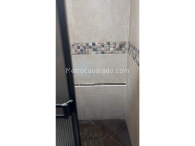 Casa de 4 alcobas en venta en La Milagrosa, Medellín, 168 m² · foto 11 de 17